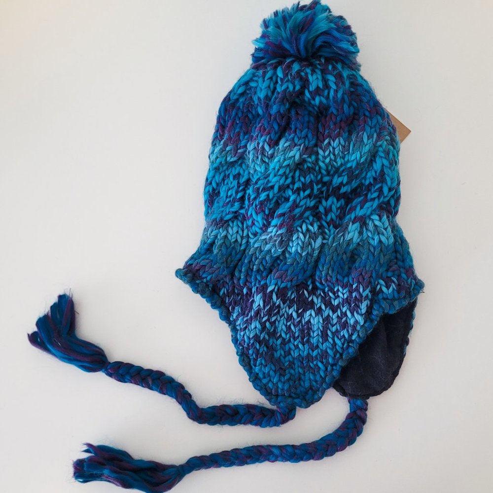 Blue Beanie Toque, Pompom Hat, Gloves, Scarf, Cable Knit Warm Matching Set - Picture 3 of 11